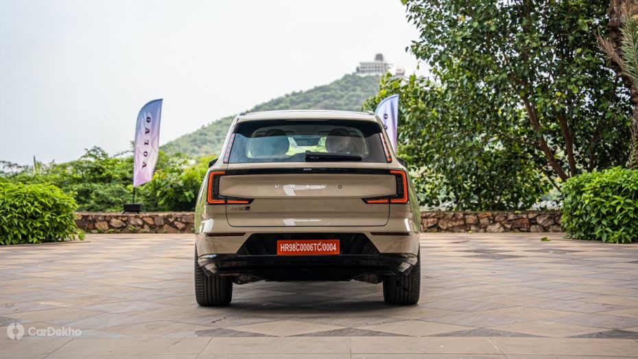 Volvo EX90 Rear