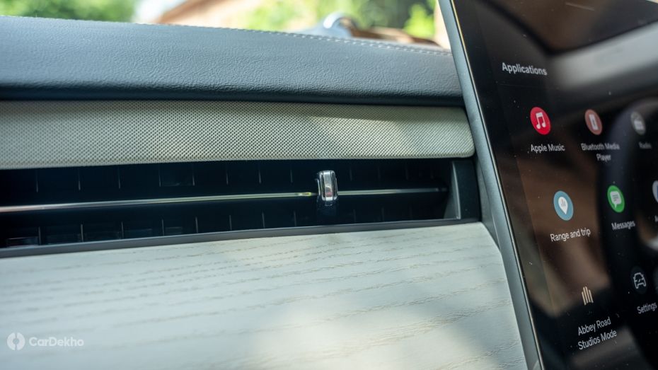 Volvo EX90 Dashboard