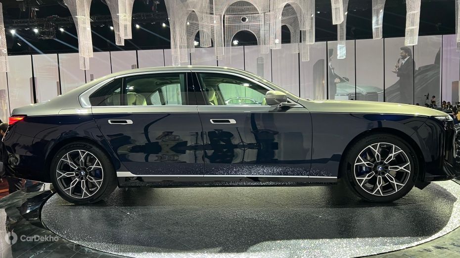 2026 BMW i7 Facelift Side 2026 BMW i7 Facelift Side