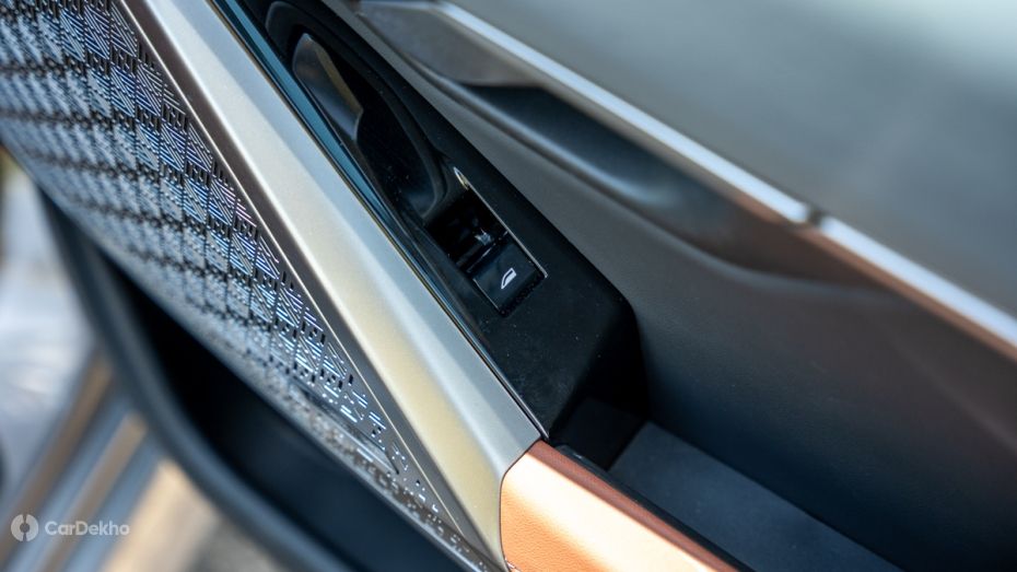 BMW i5 LWB Doorpads