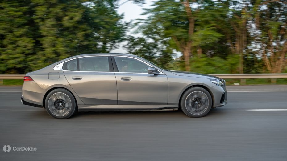 BMW i5 LWB Rolling