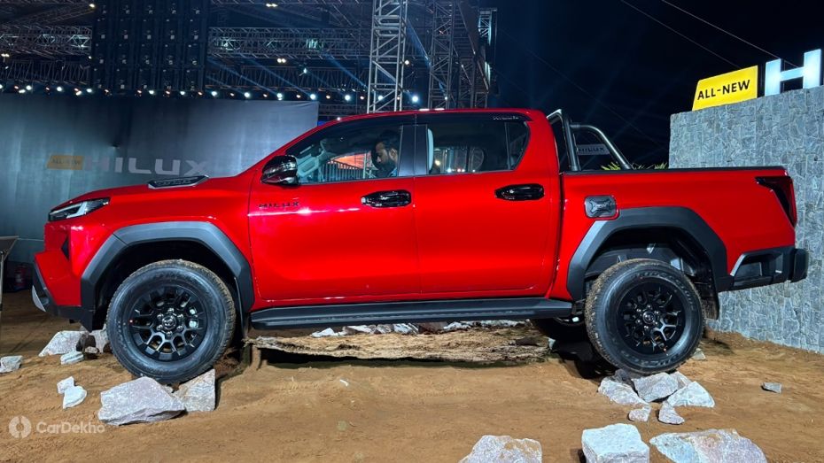 Toyota Hilux Side Profile