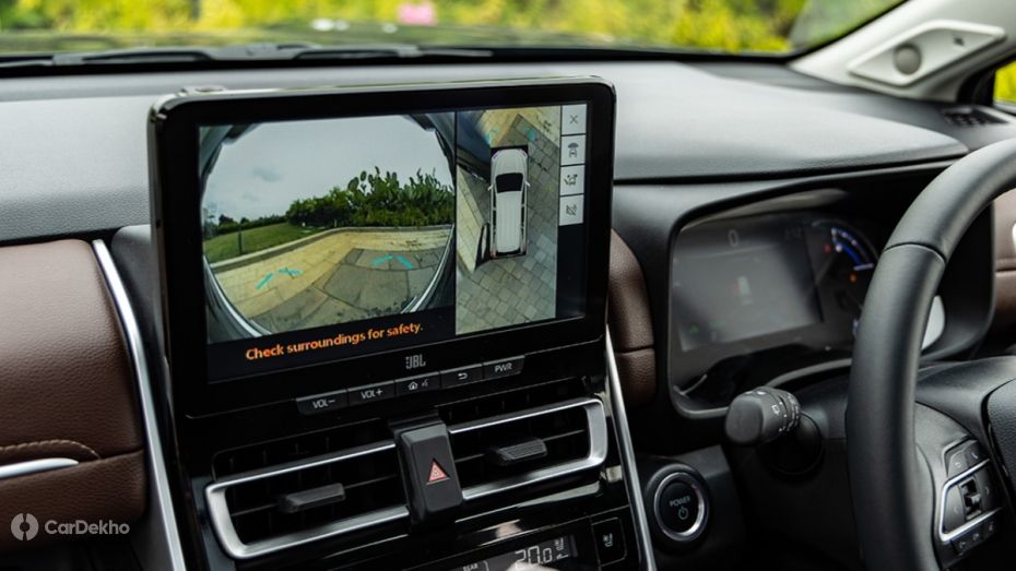 Toyota Innova Hycross 360-degree camera