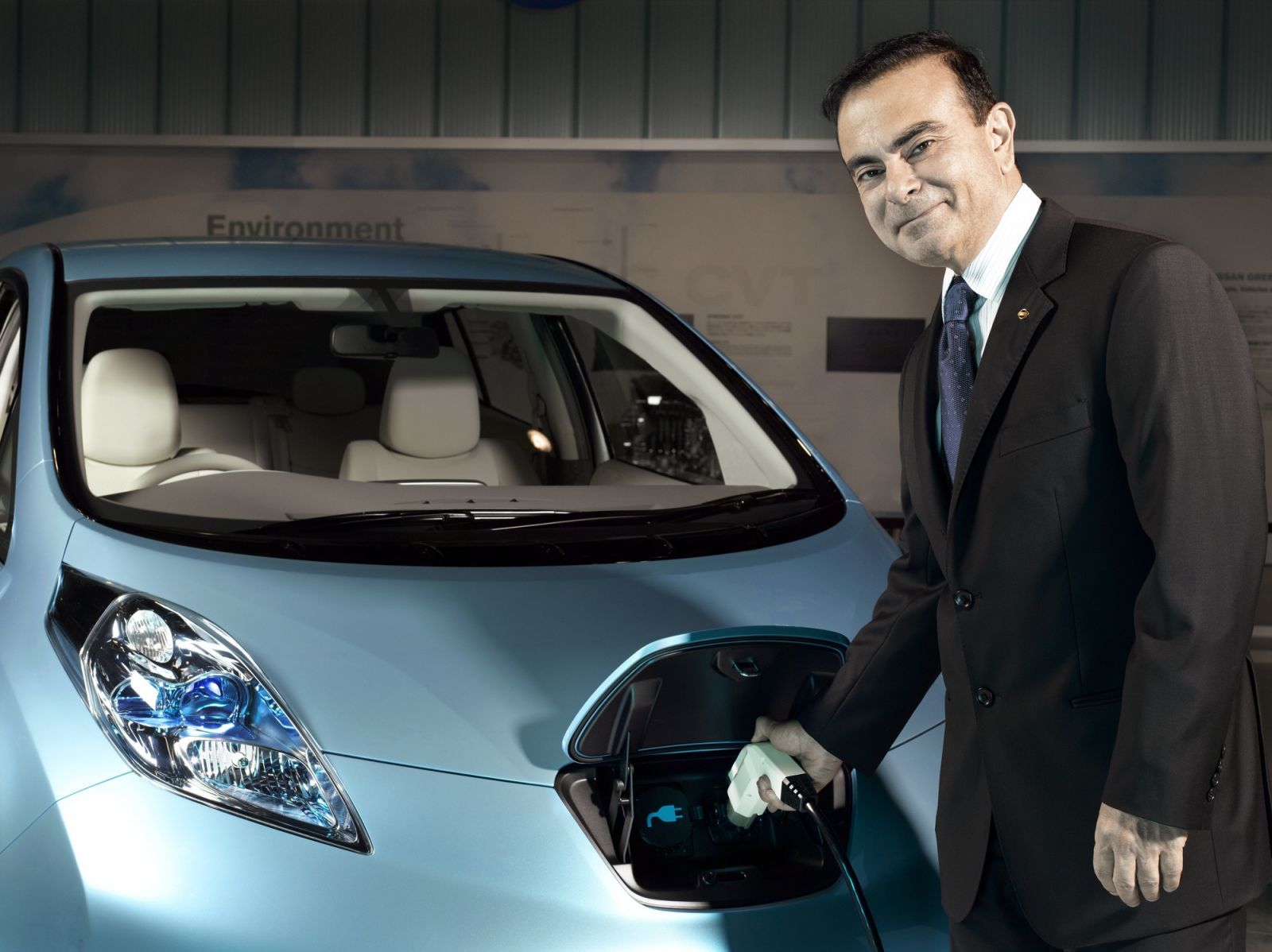 Carlos Ghosn tenure extended in Renault as Chairman CEO for next 4-years