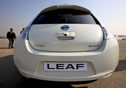 Nissan Leaf Review:The Eco-Chiko Car | CarDekho.com