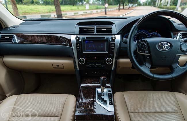 2014 Toyota Camry interiors - used for reference 2014 Toyota Camry interiors - used for reference