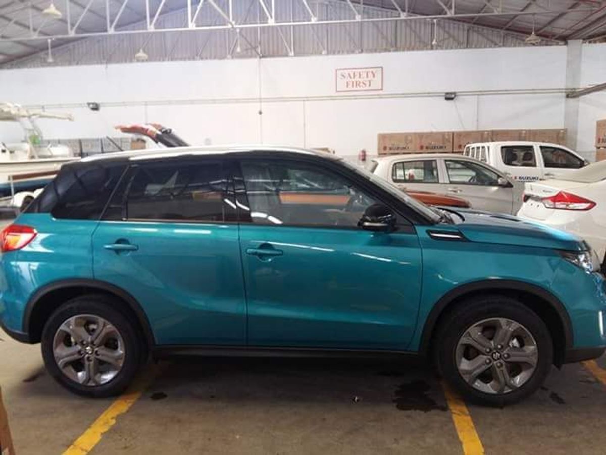Suzuki Vitara Spy Shot Side