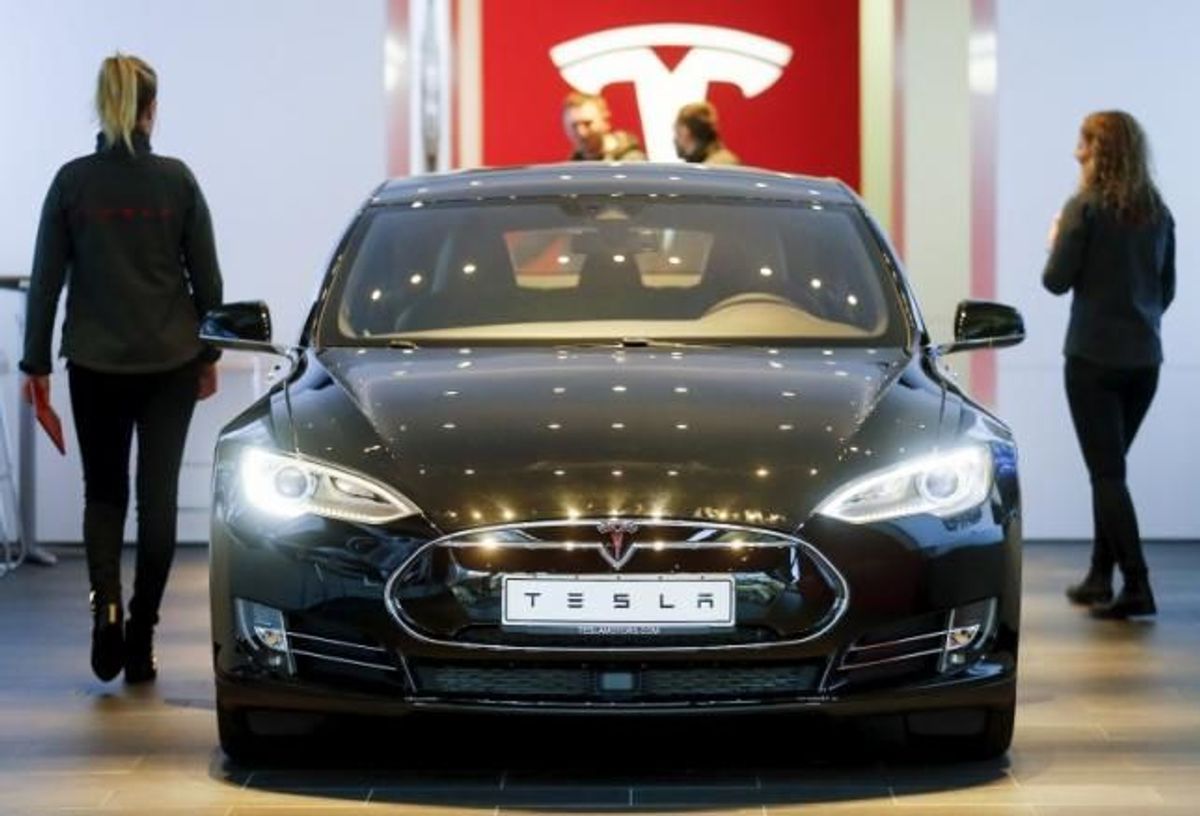 Tesla Recalls Model S Tesla Recalls Model S